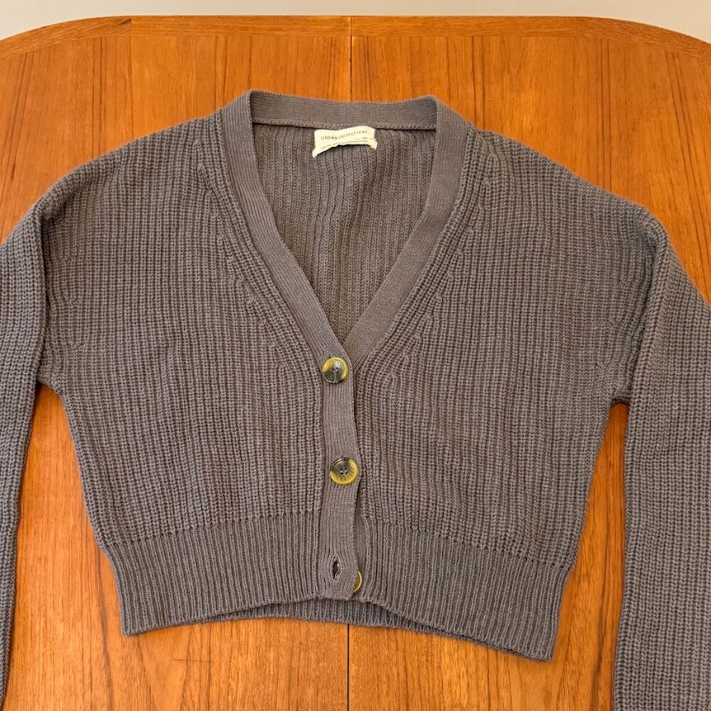 Urban Outfitters Gray V Neck Cropped Knit Cardigan